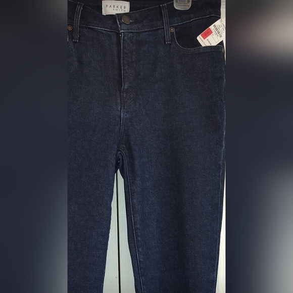 NWT Parker Smith Mid-Rise Step-Hem Flare Jeans, Size 29. - Picture 8 of 10